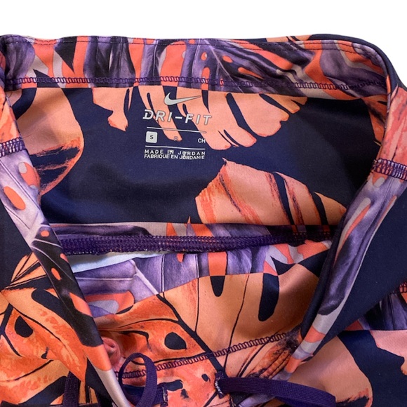 Nike Dri Fit Capri Leggings size Small - Picture 8 of 8